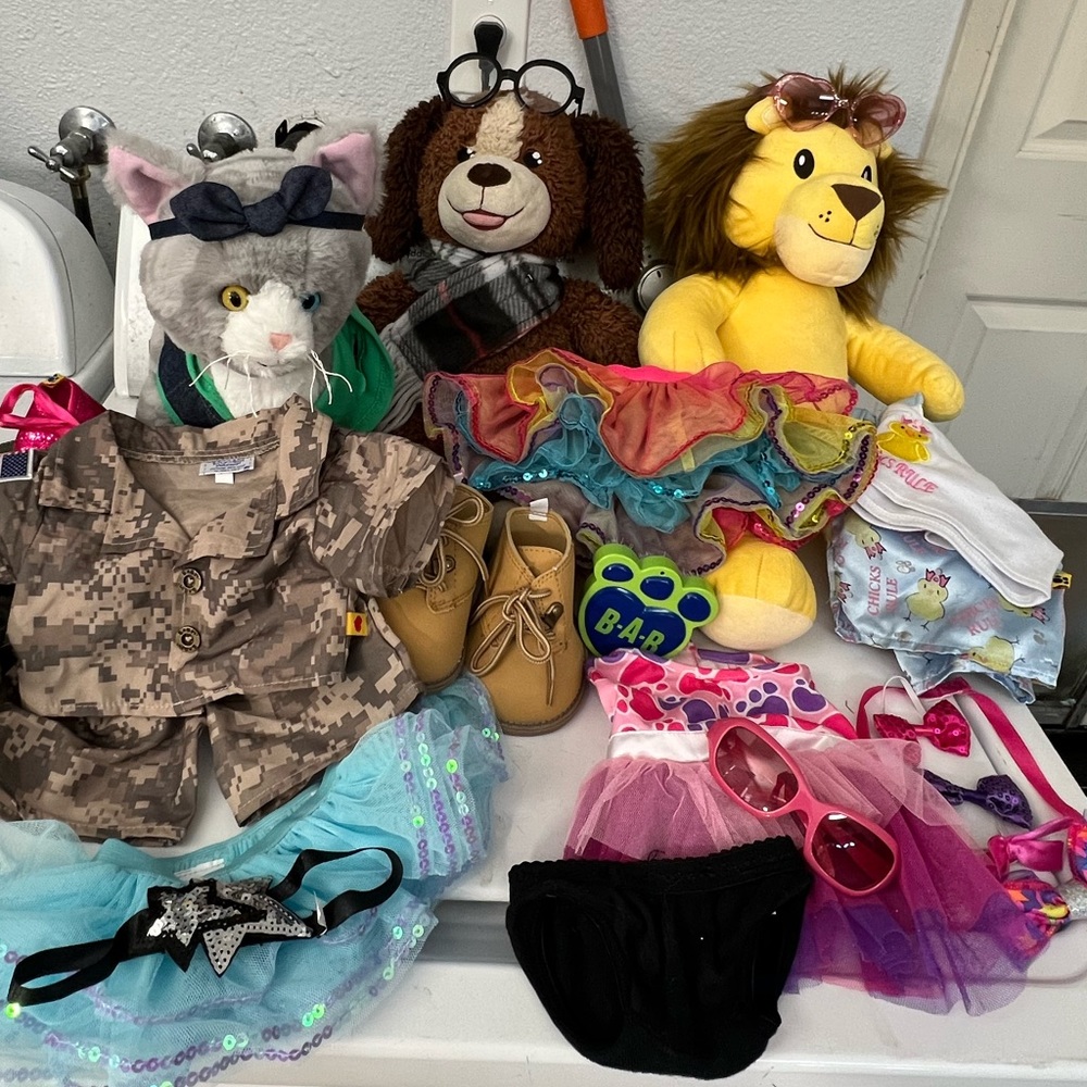 HUGE Build-a-Bear bundle!